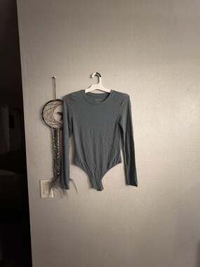 Paper Label Ribbed Long Sleeve Bodysuit Size Small